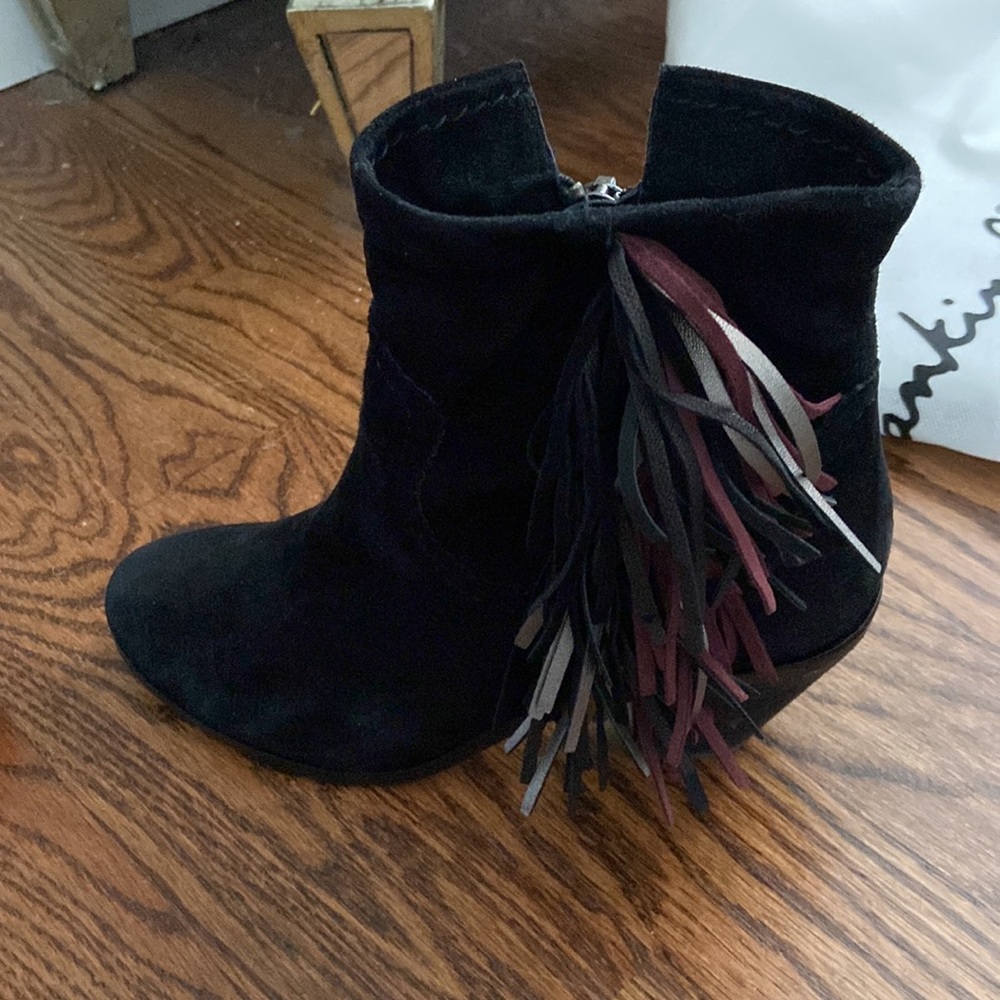 Tassel booties - Picture 2 of 3